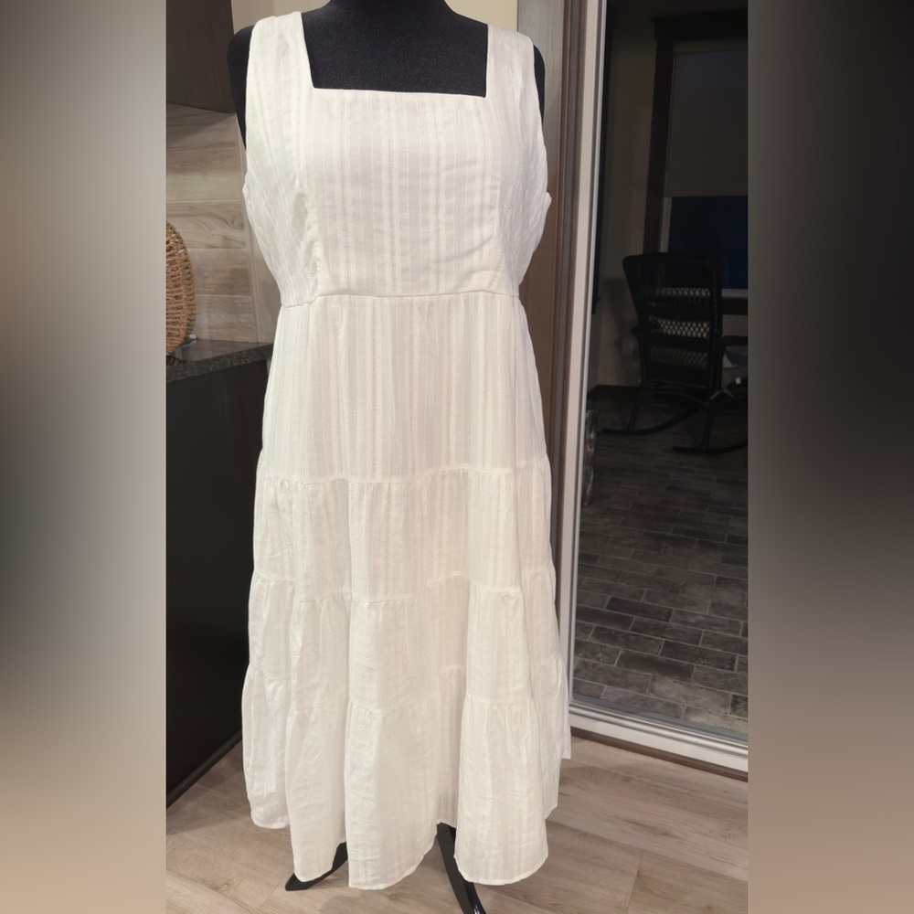 Chic White Tiered Maxi Dress